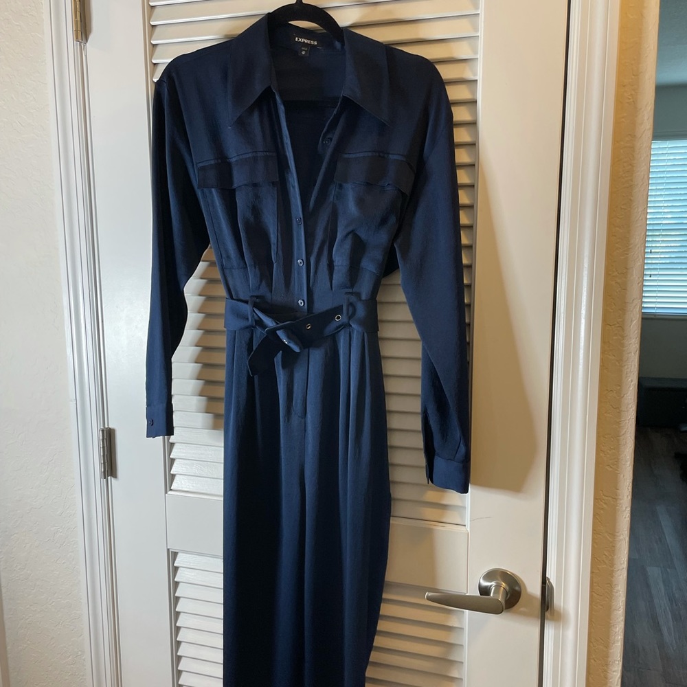 EXPRESS SATIN BELTED NAVI JUMPSUIT SIZE XS